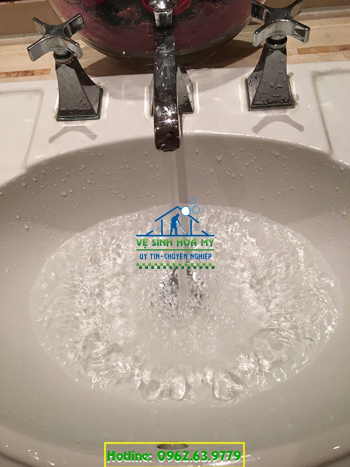 Dịch vụ vệ sinh đường ống nước sinh hoạt gia đình tại Green Hòa Mỹ