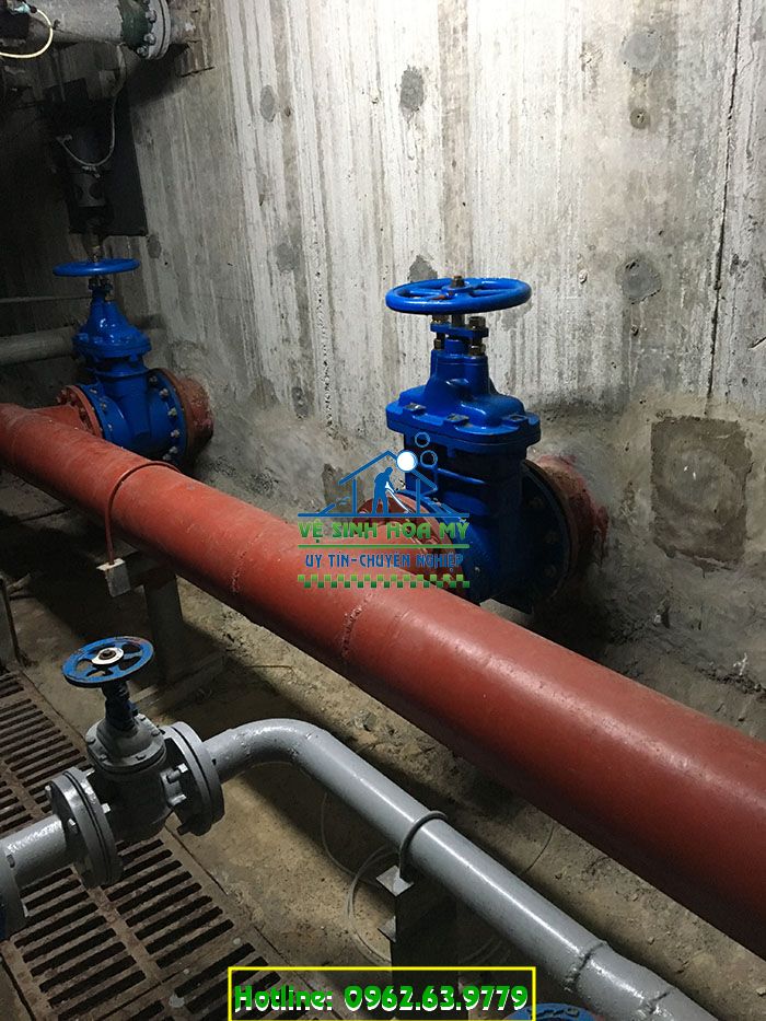 Dịch vụ vệ sinh làm sạch đường ống nước sinh hoạt nhà máy tại Green Hòa Mỹ.
